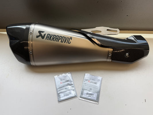 Gebruikte Akrapovic titanium uitlaatdemper