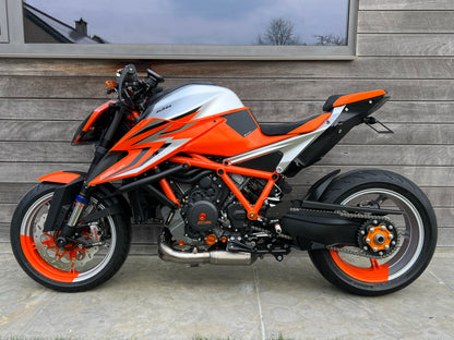 Akrapovic titanium uitlaatlijn