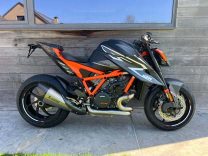 RR undertail carbon
