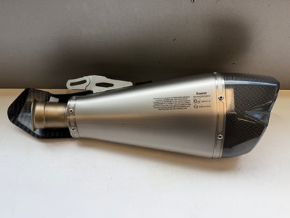 Gebruikte Akrapovic titanium uitlaatdemper