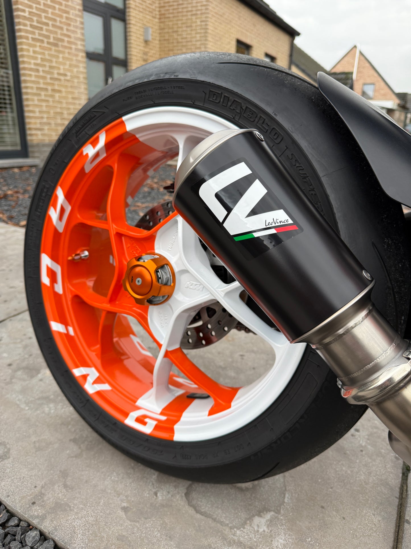Achteras valbescherming kooi