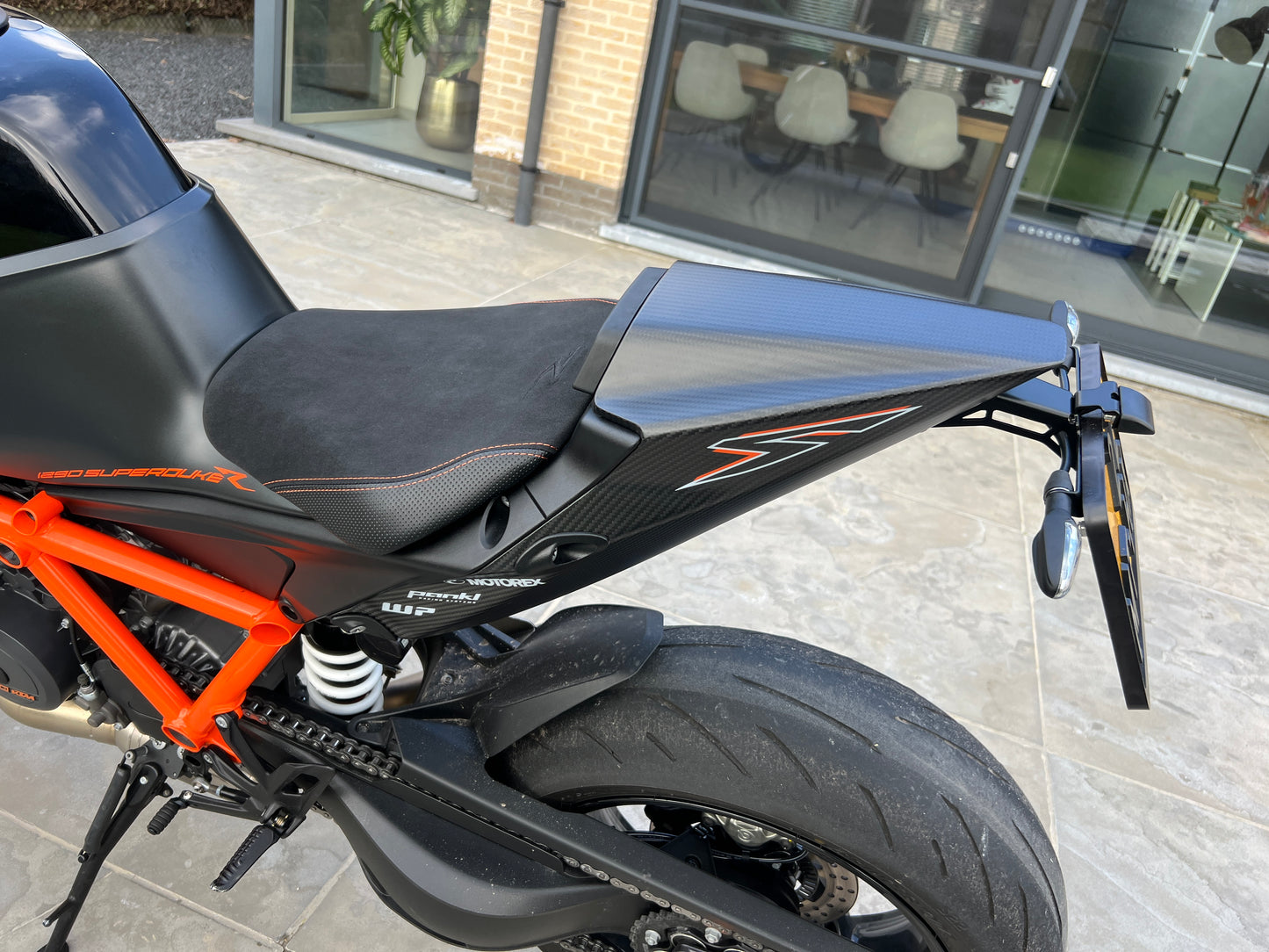 RR undertail carbon