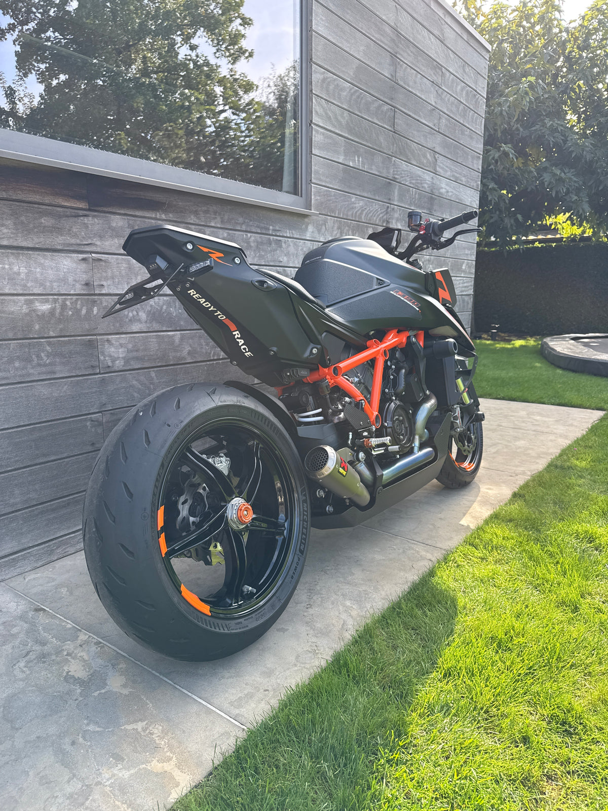 Bellypan carbon