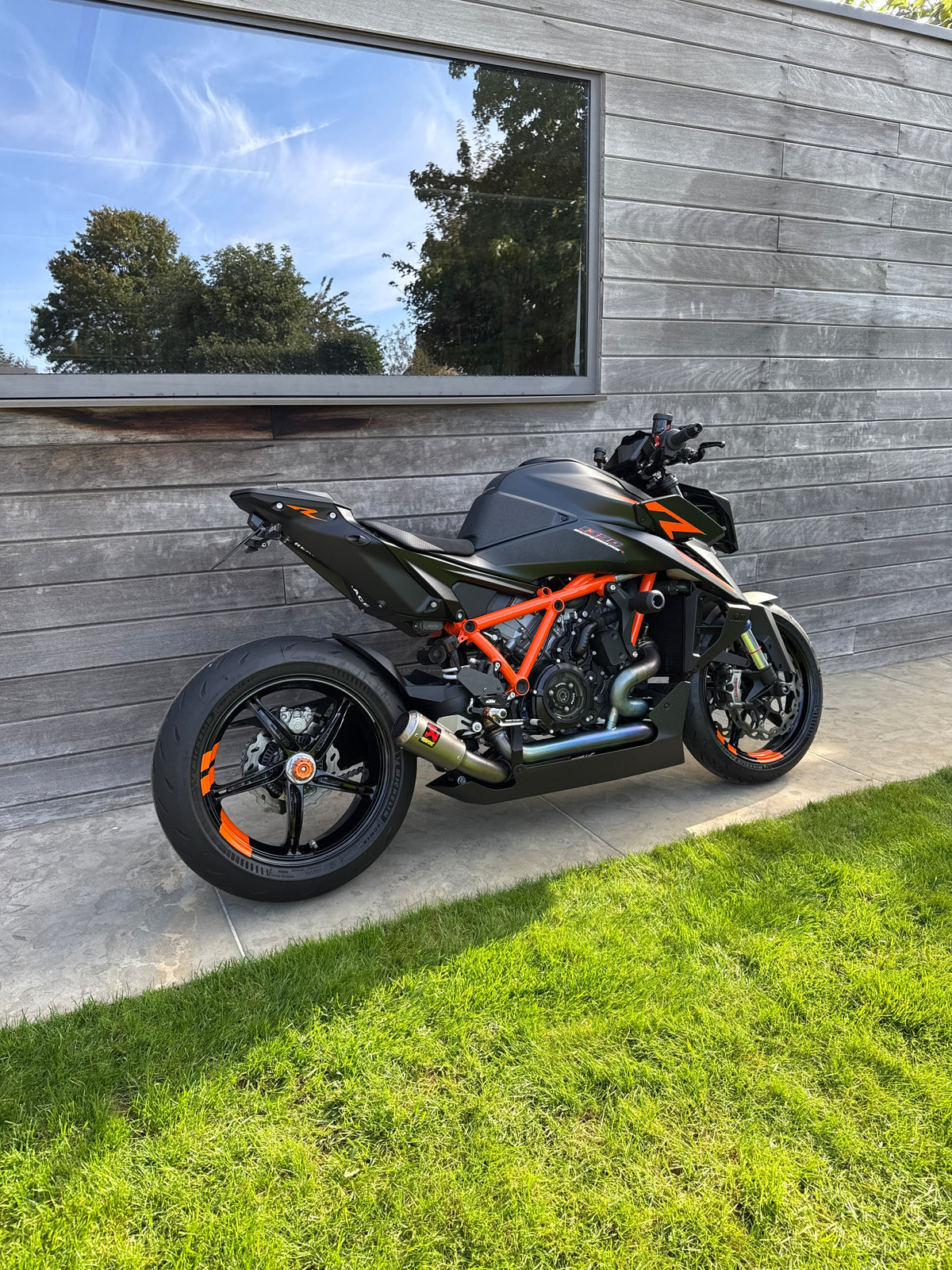 Bellypan carbon