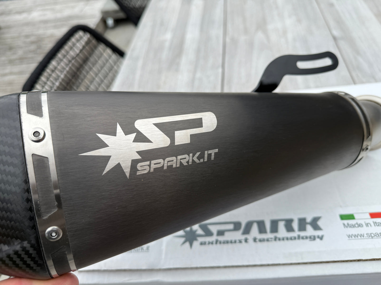 Spark uitlaatdemper