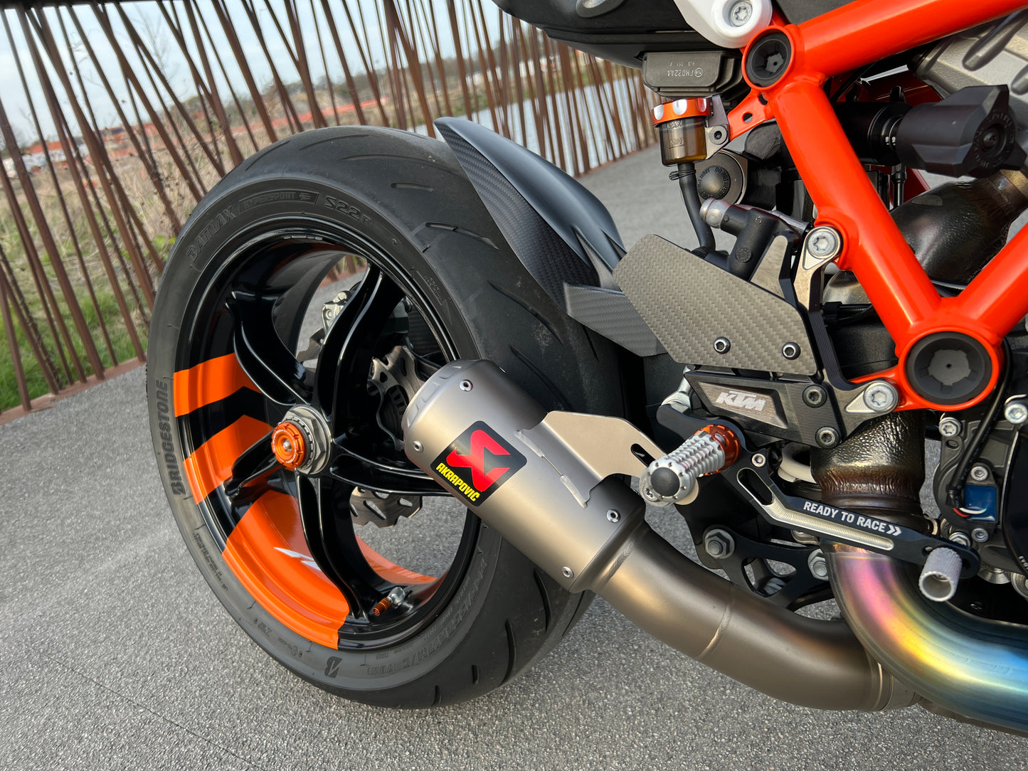 Akrapovic titanium uitlaatlijn