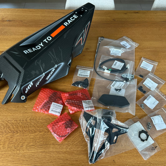 RR undertail carbon