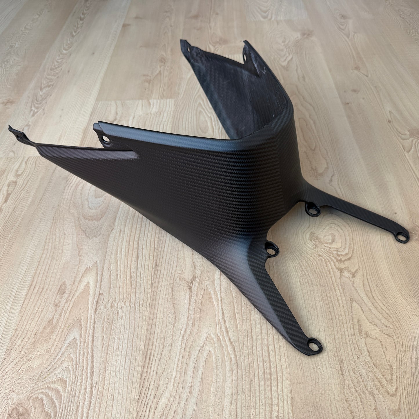 Kap rond tank carbon