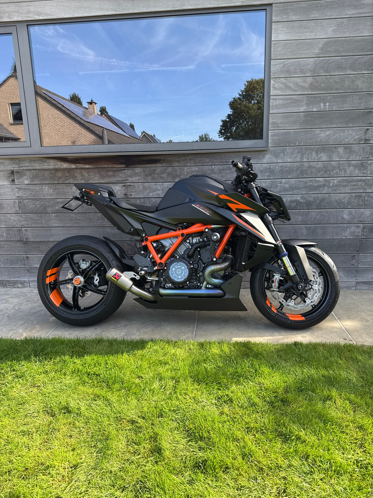 Bellypan carbon