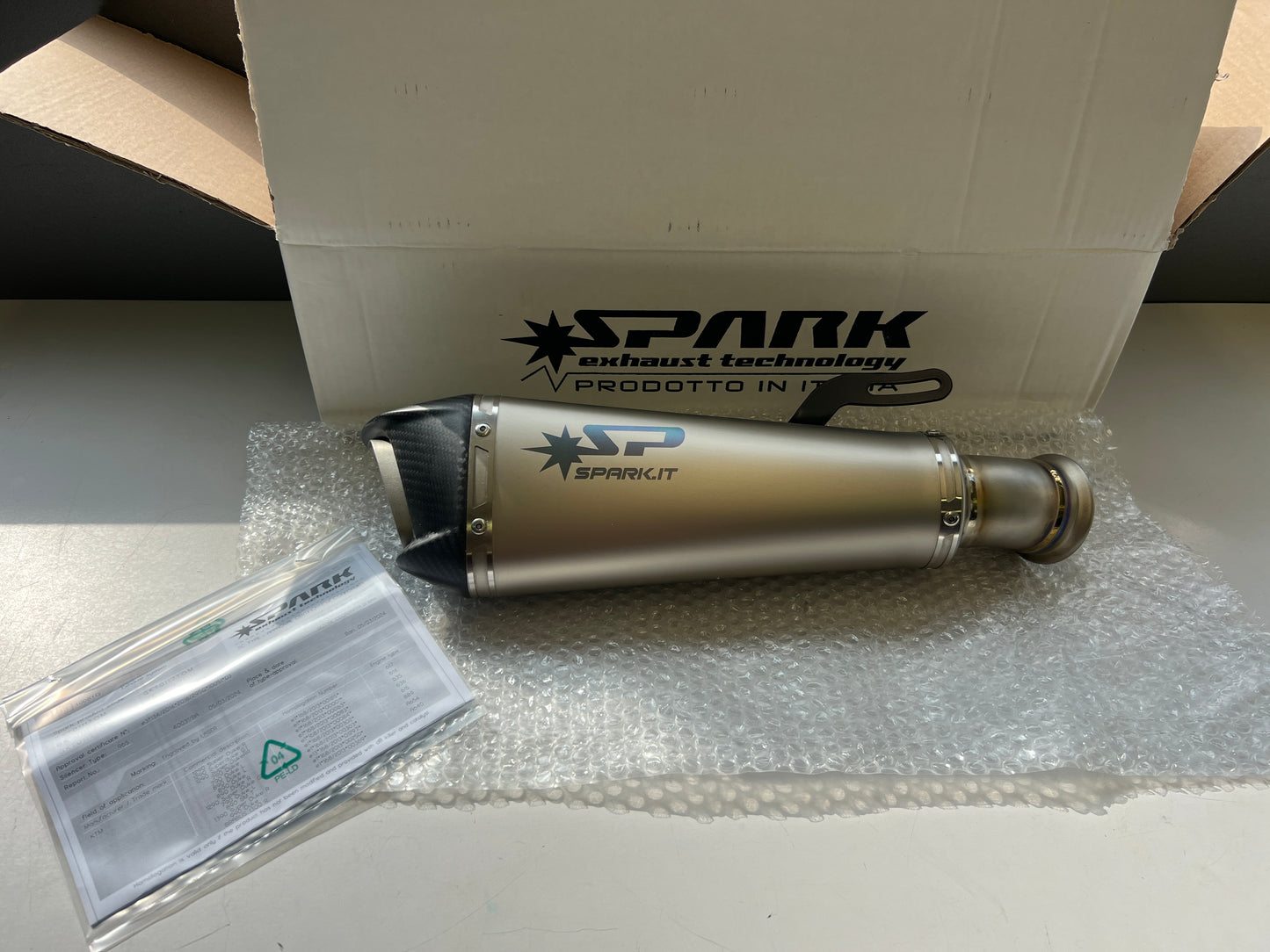 Spark uitlaatdemper