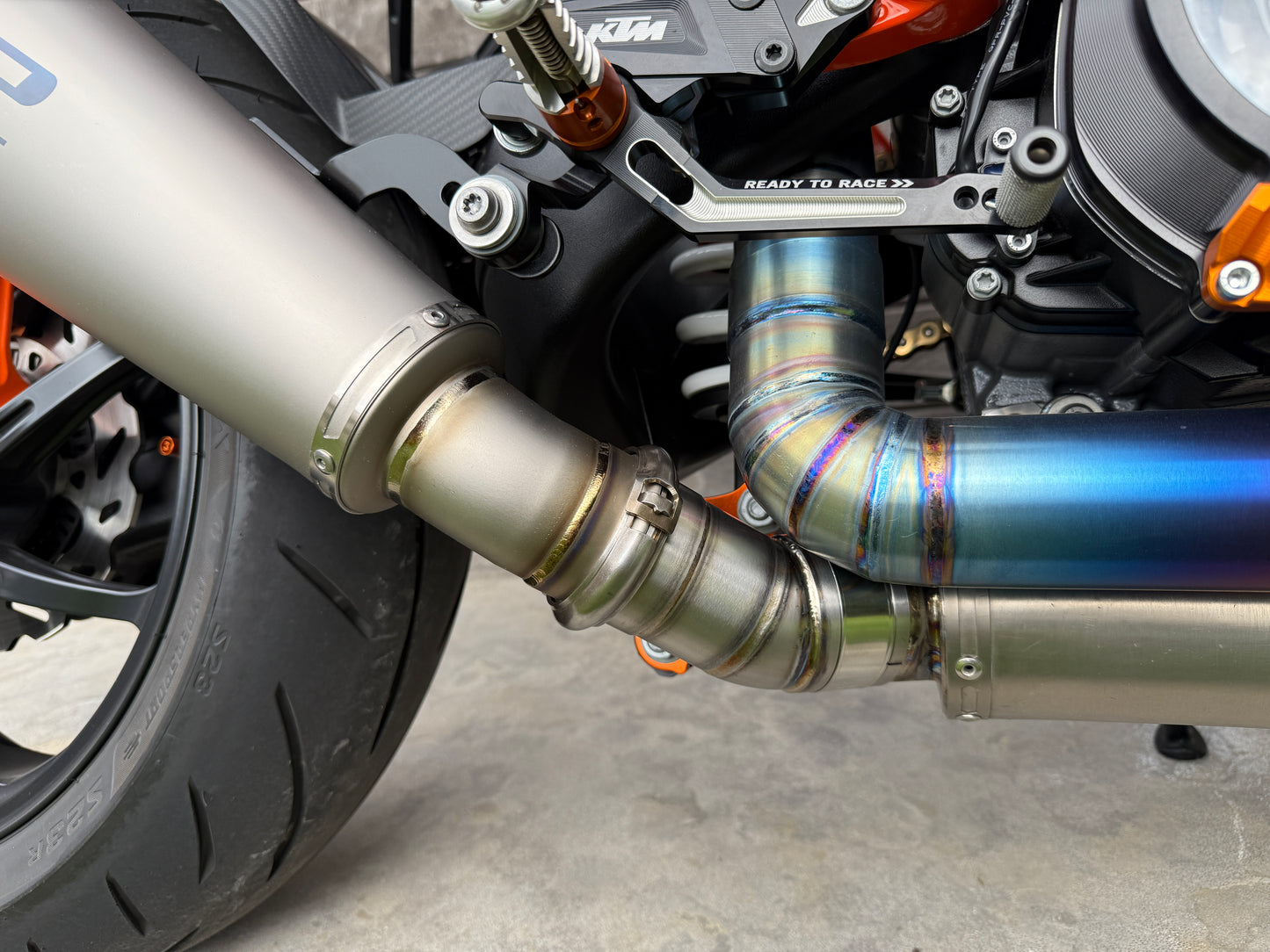 Titanium link-pipe