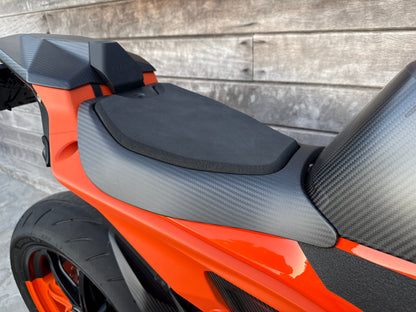 Circuit zadel RR Track Carbon