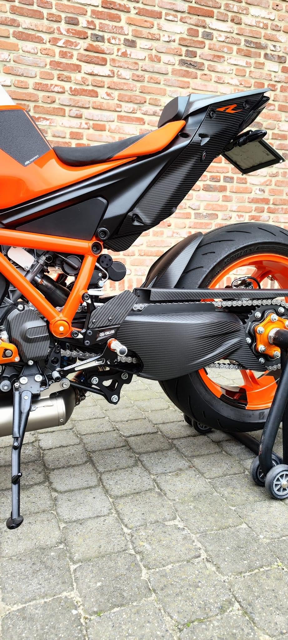 Achterbrug cover carbon