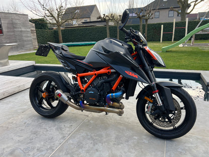 RR undertail carbon