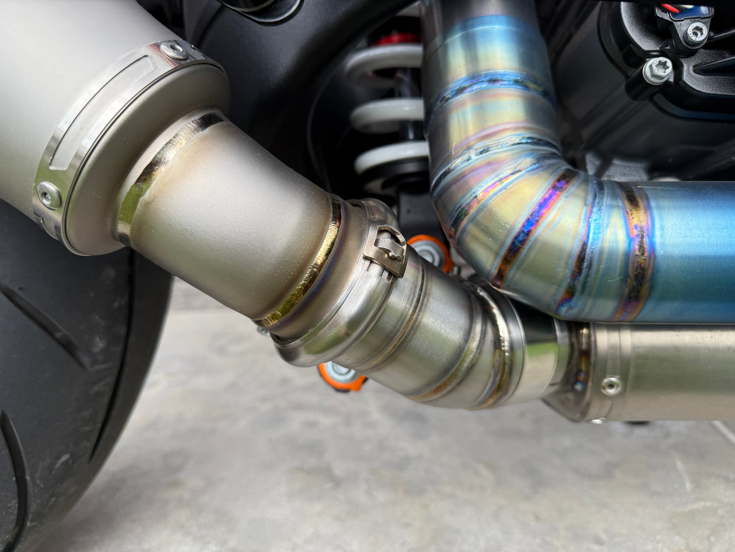 Titanium link-pipe