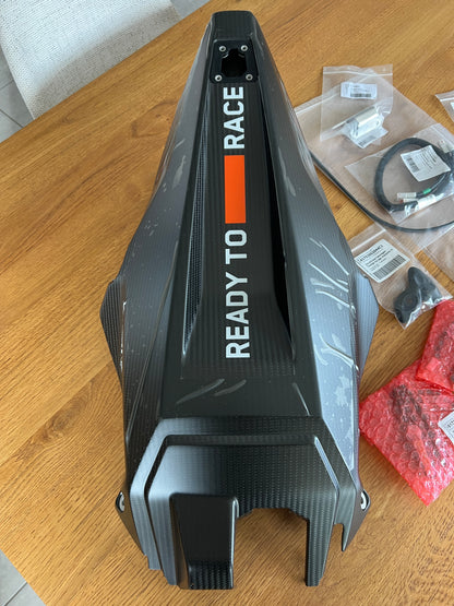 RR undertail carbon