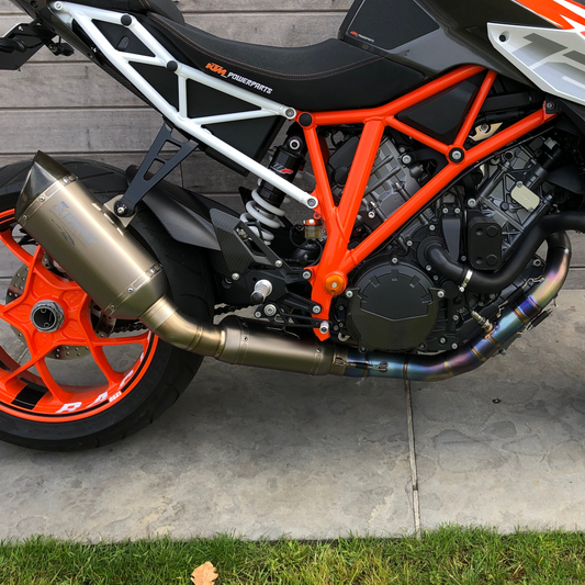 Akrapovic titanium uitlaatlijn